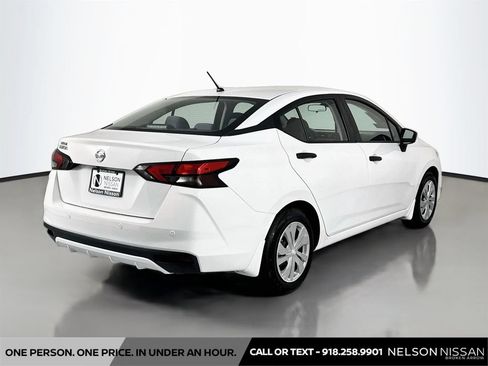 Used 2020 Nissan Versa S FWD image 5