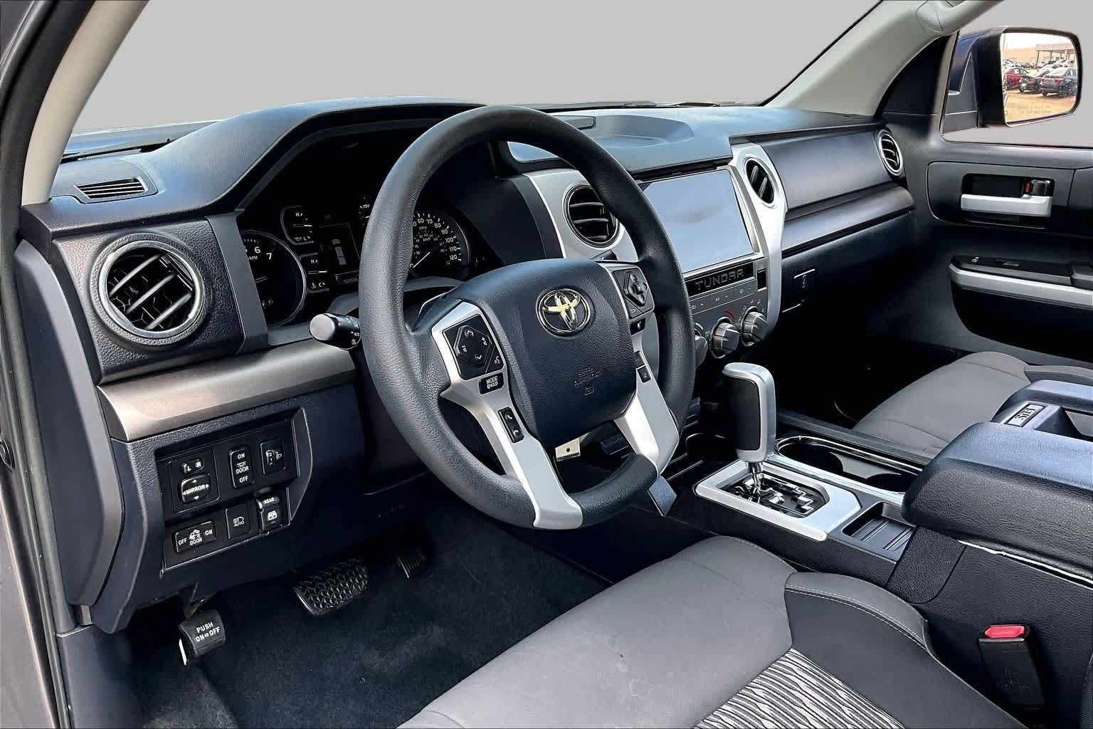 Used 2018 Toyota Tundra SR5 w/ SR5 Upgrade Package RWD image 18