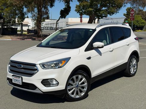Used 2017 Ford Escape Titanium FWD image 1