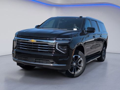 New 2026 Chevrolet Suburban LT w/ Comfort Package image 2