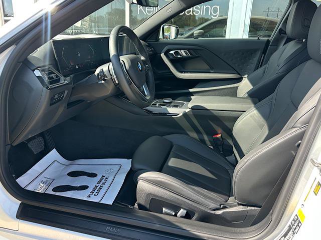 Used 2023 BMW 230i xDrive Coupe AWD/4WD image 16