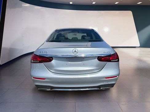 Used 2021 Mercedes-Benz E 350 4MATIC Sedan image 4