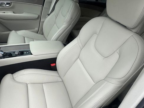 New 2026 Volvo XC90 B6 Ultra image 18