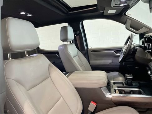 Used 2023 GMC Sierra 1500 SLT w/ SLT Premium Plus Package image 17