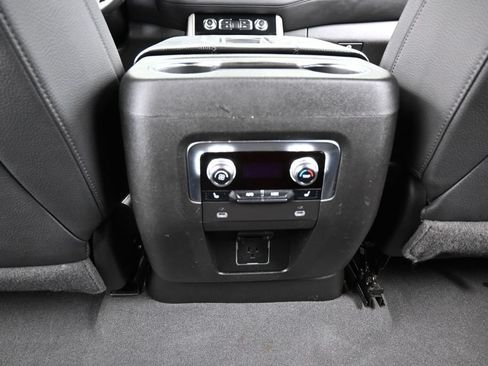 Used 2024 GMC Yukon XL Denali RWD image 47