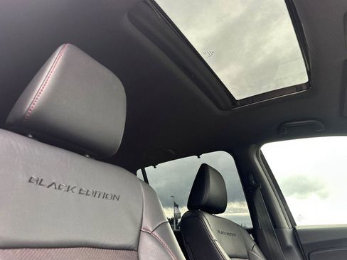 Used 2024 Honda Passport Black Edition image 17