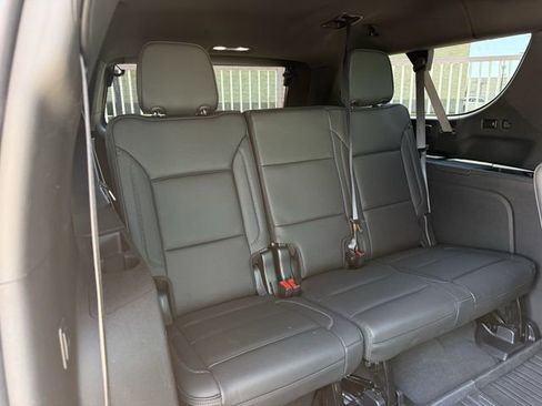 Used 2024 GMC Yukon XL Denali RWD image 35