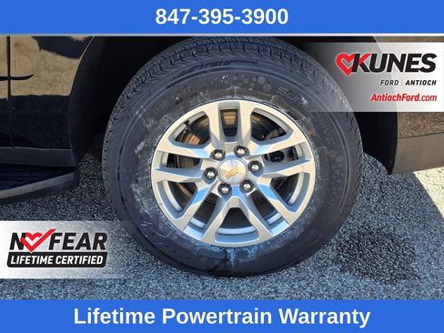 Used 2023 Chevrolet Suburban LT AWD/4WD image 11