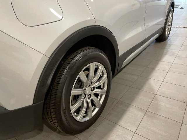 Used 2019 Cadillac XT4 Premium Luxury w/ Enhanced Visibility Package AWD/4WD image 14