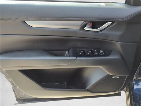 Used 2018 MAZDA CX-5 Touring w/ Preferred Equipment Package FWD image 8