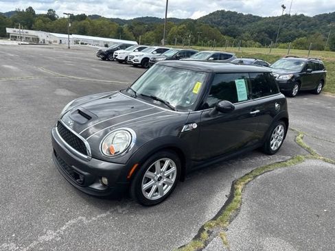 Used 2013 MINI Cooper S FWD image 4
