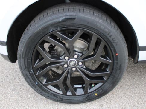 Used 2020 Land Rover Range Rover Evoque SE image 7