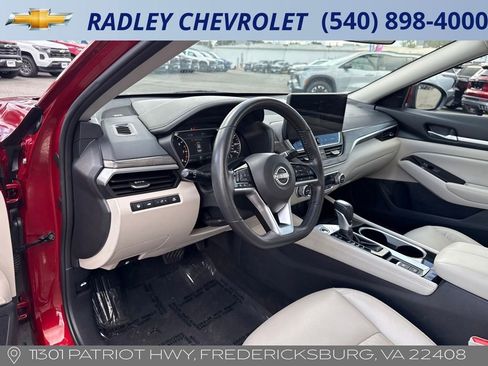 Used 2024 Nissan Altima 2.5 SL image 13