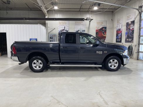 Used 2019 RAM 1500 Classic SLT image 9