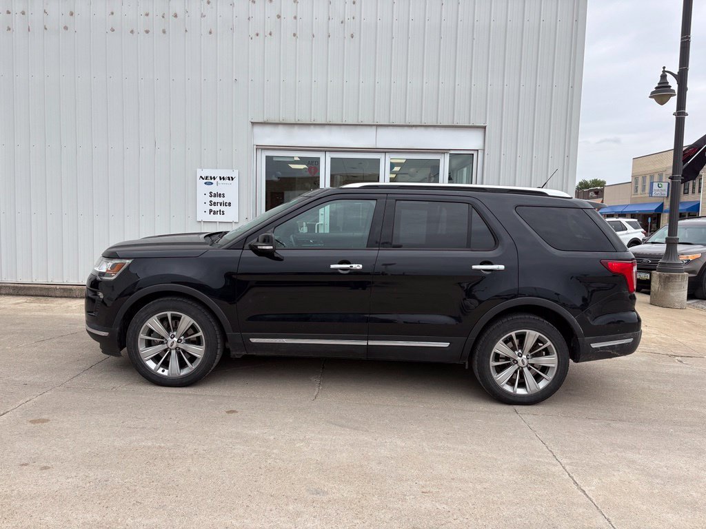 Used 2018 Ford Explorer Limited AWD/4WD image 3