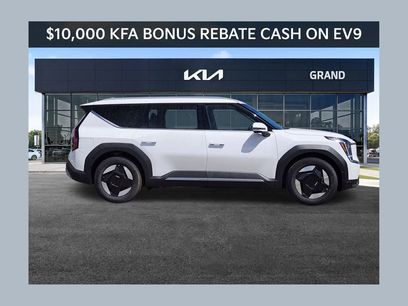 New 2026 Kia EV9 Wind