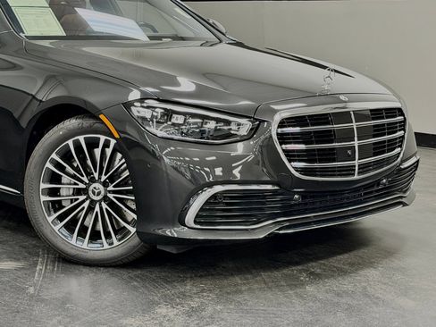 Used 2024 Mercedes-Benz S 580 4MATIC Sedan image 5