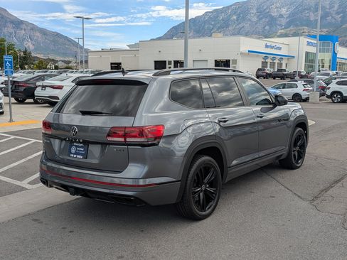 Used 2023 Volkswagen Atlas SEL R-Line AWD/4WD image 3