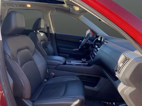 Used 2022 Nissan Pathfinder SL w/ SL Premium Package image 34