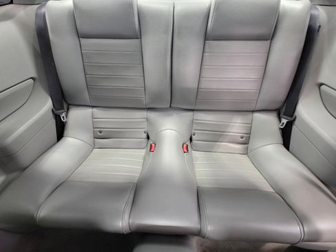 Used 2006 Ford Mustang GT Premium RWD image 21