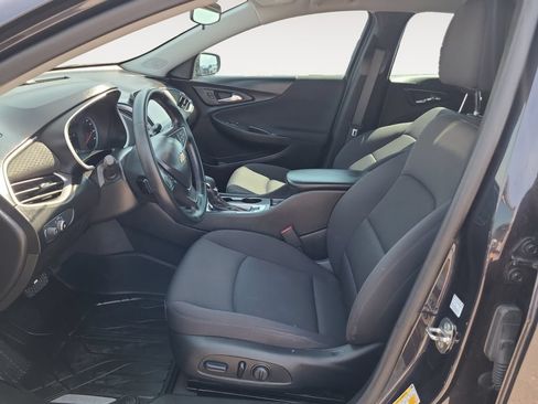 Used 2023 Chevrolet Malibu RS w/ LPO, Floor Liner Package FWD image 9