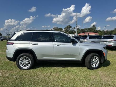 New 2025 Jeep Grand Cherokee Laredo X w/ Luxury Tech Group I image 6