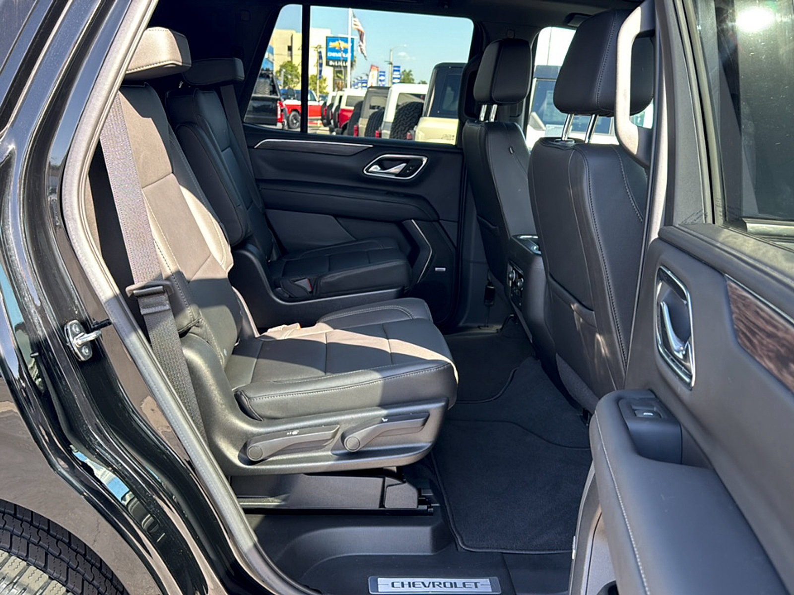 Used 2022 Chevrolet Tahoe Z71 AWD/4WD image 7