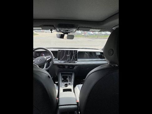 New 2026 Volkswagen Tiguan SE R-Line AWD/4WD image 10