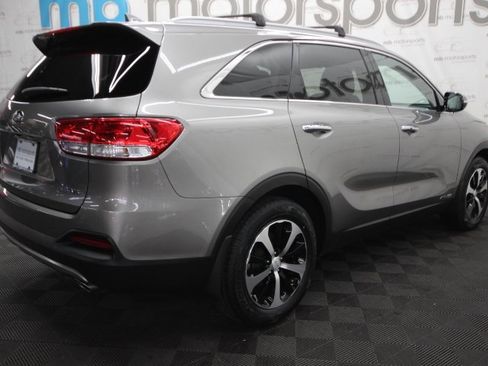 Used 2017 Kia Sorento EX w/ EX V6 Premium Package image 8