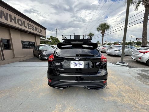 Used 2017 Ford Focus ST FWD image 5