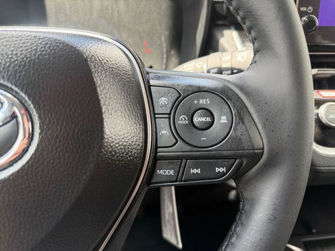 New 2026 Toyota Corolla Cross LE FWD image 18
