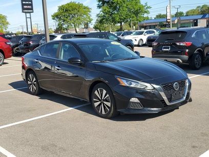 Used 2022 Nissan Altima 2.5 SV