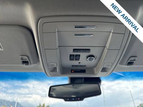 Used 2020 Chevrolet Tahoe Premier AWD/4WD image 28