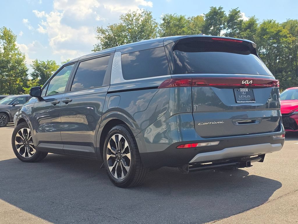 Used 2022 Kia Carnival EX FWD image 21