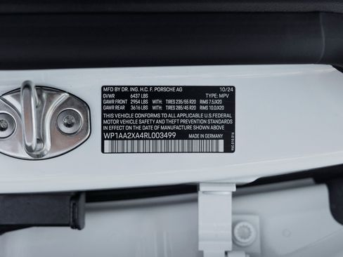 Used 2024 Porsche Macan 4 Electric image 39