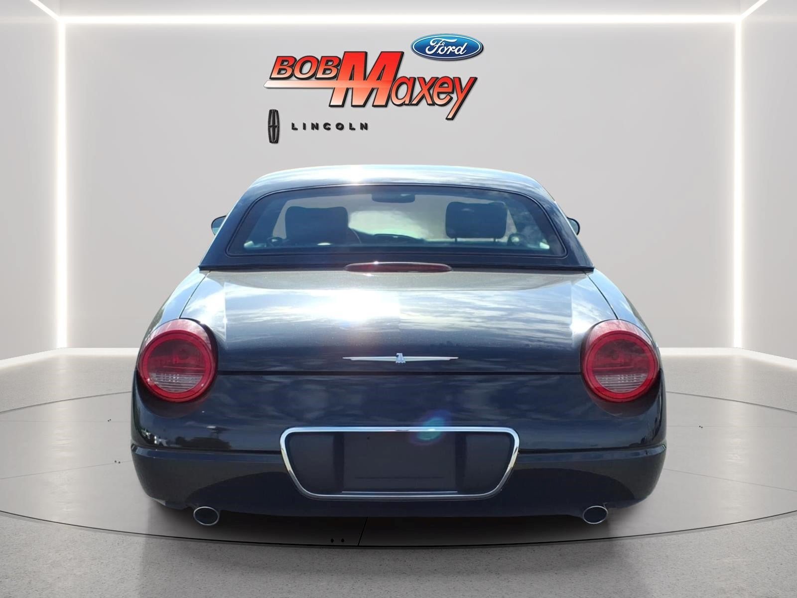 Used 2002 Ford Thunderbird RWD image 6