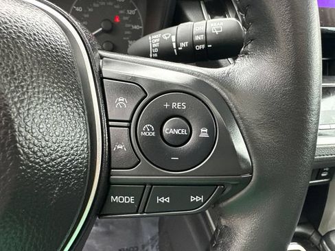 Used 2025 Toyota Corolla Cross LE w/ Moonroof Package AWD/4WD image 31