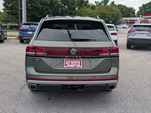 Used 2026 Volkswagen Atlas Peak Edition AWD/4WD image 4