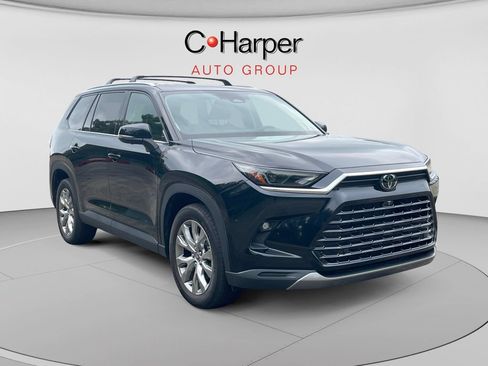 Used 2024 Toyota Grand Highlander AWD image 1