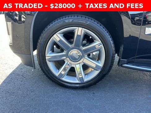 Used 2019 Cadillac Escalade Luxury image 9