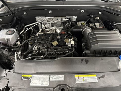 Used 2024 Volkswagen Atlas SE w/ Panoramic Sunroof Package image 39