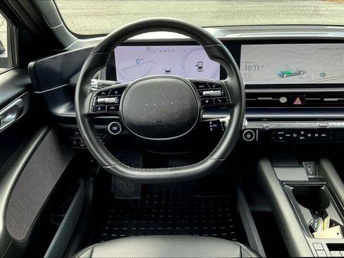 Used 2024 Hyundai Ioniq 6 SEL image 17