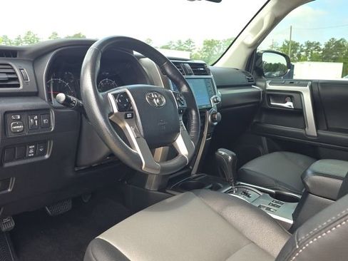 Used 2024 Toyota 4Runner SR5 Premium w/ Moonroof Package RWD image 24