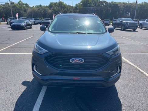 Used 2022 Ford Edge SEL w/ Sport Appearance Package AWD/4WD image 2