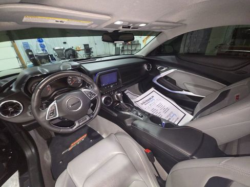 Used 2017 Chevrolet Camaro SS image 11
