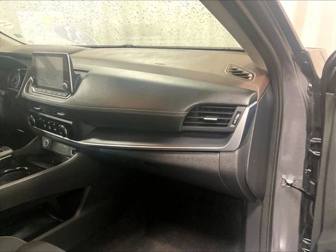 Certified 2023 Nissan Rogue S image 13