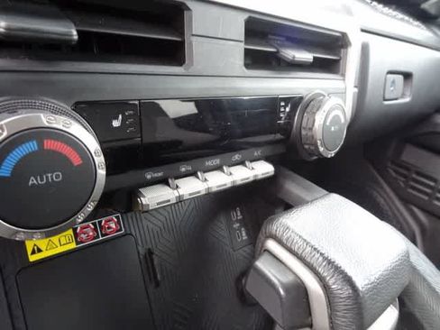 Used 2024 Toyota Tacoma SR5 AWD/4WD image 14