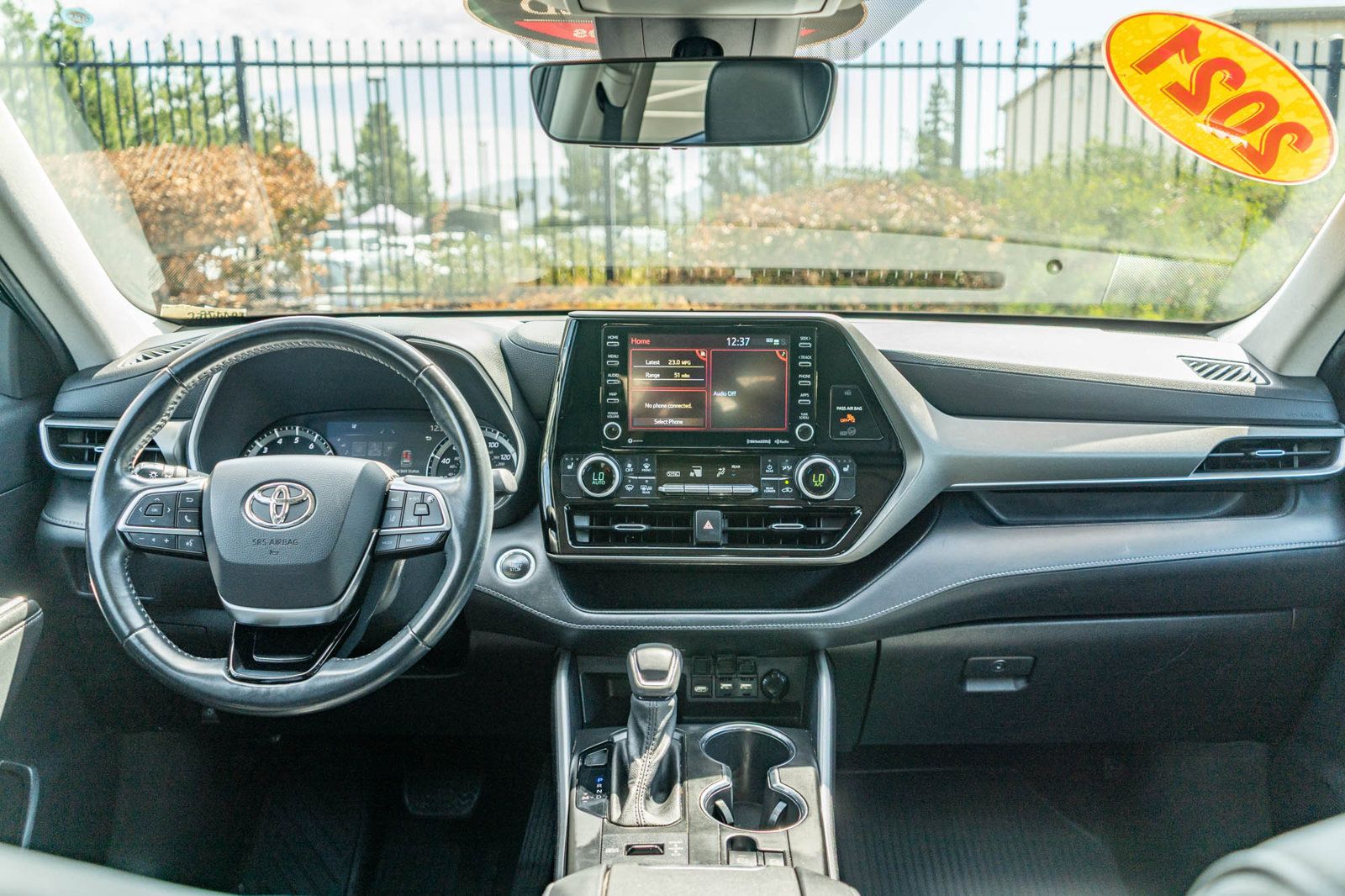 Certified 2021 Toyota Highlander XLE AWD/4WD image 18