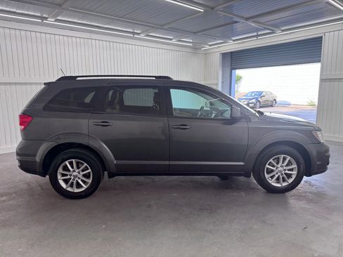 Used 2015 Dodge Journey SXT w/ Sun/Sound Group FWD image 4