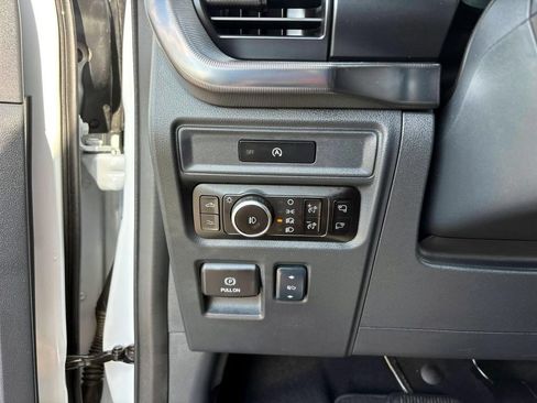 Used 2025 Ford F150 Raptor AWD/4WD image 19